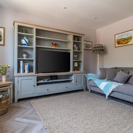 Fleming Cottage - Contemporary Cotswold Home Upper Rissington 外观 照片