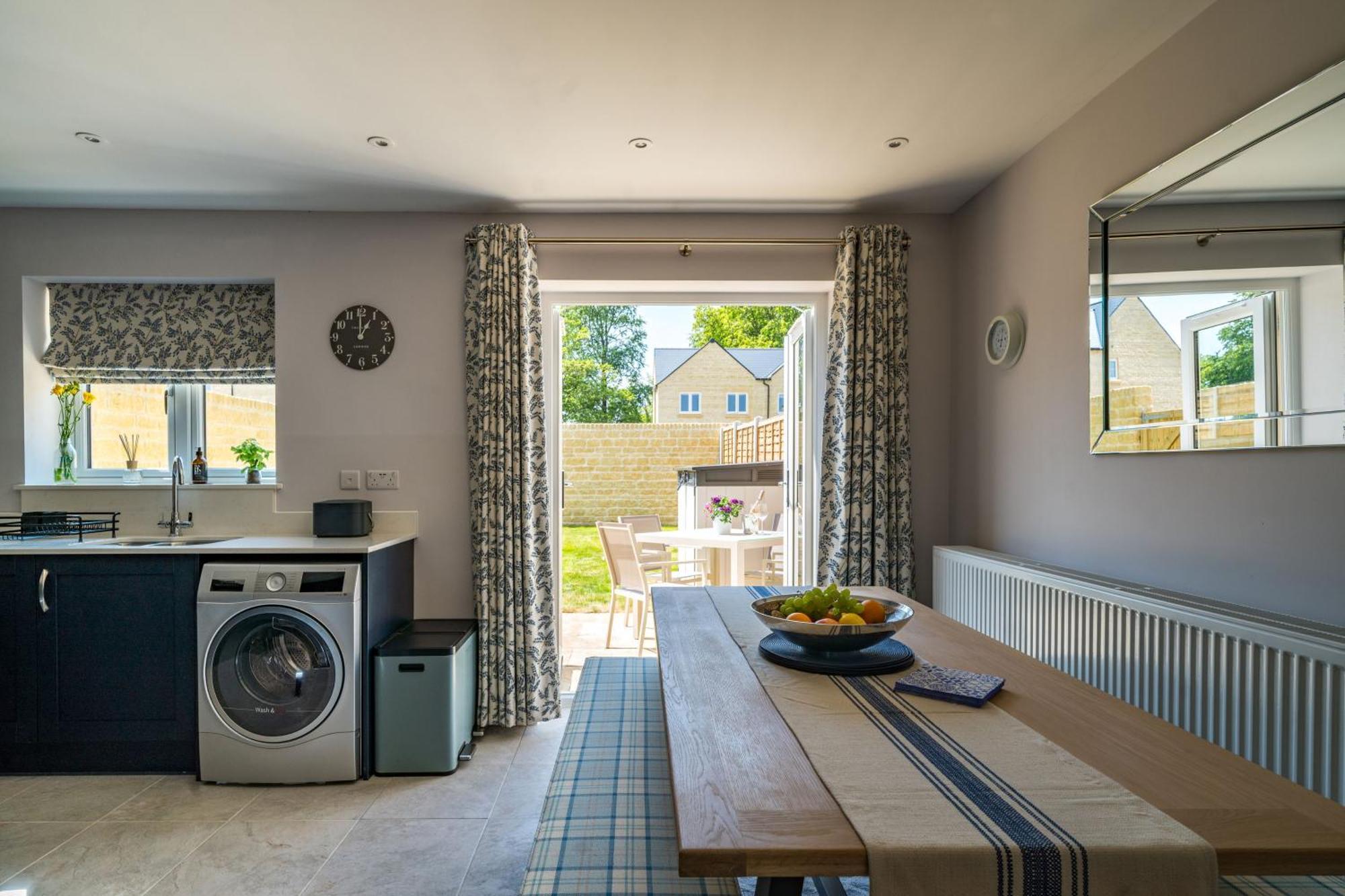 Fleming Cottage - Contemporary Cotswold Home Upper Rissington 外观 照片