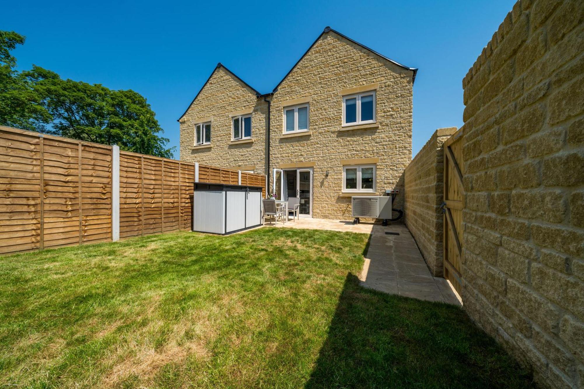Fleming Cottage - Contemporary Cotswold Home Upper Rissington 外观 照片